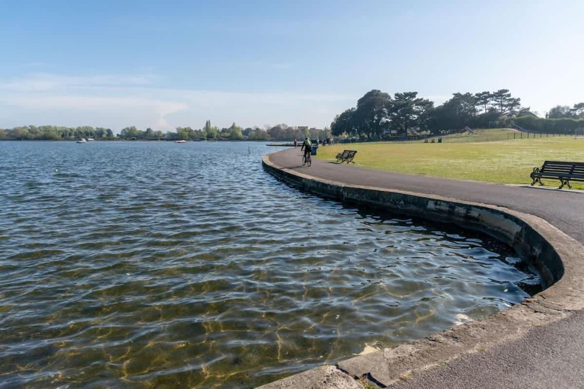 Park Lake View Poole Εξωτερικό φωτογραφία